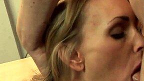 Kat Lee bends over for officer Jans thick cock after office foreplay