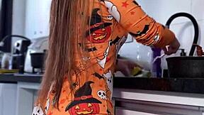 a vizinha gostosa's leather ass routine gets me hard