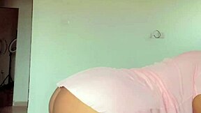 i just love shaking this big juicy ass for everyone to see
