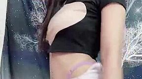 WATCH SEXY VIET GIRL shake her ass in private dance part 1!