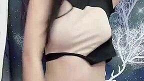 WATCH SEXY VIET GIRL shake her ass in private dance part 1!