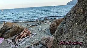 flashing pussy on public beach guy fingers me till risky squirting orgasm misscreamy