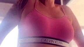 fui pra academia com plug anal no cu agora ta largo e lubrificado pra rola grossa meter fundo