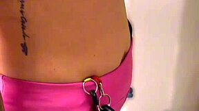 fui pra academia com plug anal no cu agora ta largo e lubrificado pra rola grossa meter fundo