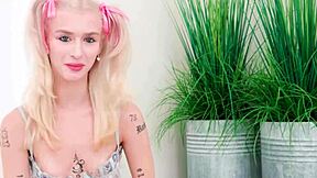 she wraps her lips around that cock like no one ever has before