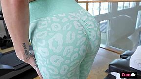 Tess Thompson's tight pussy overflows with hot cum after monster cock pumping