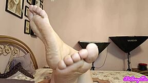 mistress xo bunny shoves dirty feet in your face for footjob domination 😈👣