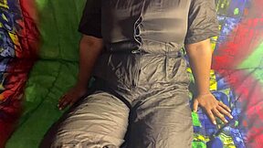 hey, wanna see this indian boss fingerbang his desi girl's squirting pussy till she explodes?