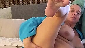 Goddess Brianna Beach's moisturizing ritual hides dirty secrets