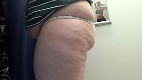 Big Ass Milf Tries Tight Leggings