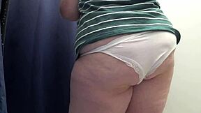 Big Ass Milf Tries Tight Leggings