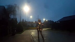 outdoor tranny gets her body tied up in public bdsm play 😈🌳