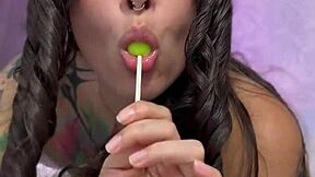 Babe's Split Tongue Pillow Pussy Rub Leads To Deep Ass Fuck Closeup