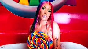 nicki minaj shows off her sexy curves and big tits