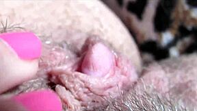 Big Clit Pulses in Extreme Closeup Orgasm