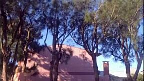 madrasta em biquíni novo no jardim filma pro enteado