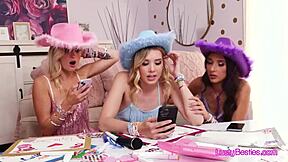 Taylor Fans Suck Big Cocks In Group Fuck For Free Concert Tickets