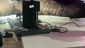 homemade black milf slut squirts on huge pussy machine