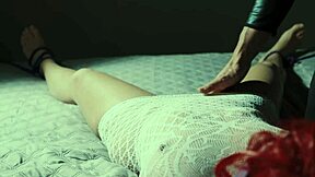 he ties me up and vibes my pussy til i squirt 💦🔥