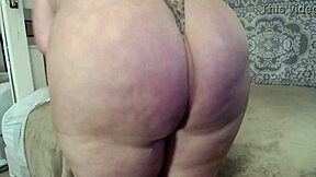 Hot Guy Ride Home Turns into Pantyhose Wank with Big Jiggly Redhead Butt!