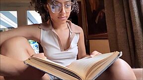 Ich habe zugesehen, wie meine bücherwurm Stiefschwester Dani Diaz Sex mit Alex Adams ausprobiert