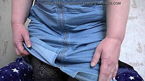 Kypsä opettaja isoilla titeillä ja mehukkaalla perseellä houkuttelee virtuaalioppilaan käsihierontaan. Kotitekoinen fetissi ASMR-puheella!