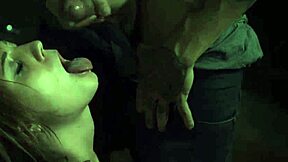 Jojo Kiss bryder bundet kys med røgøjede dominans