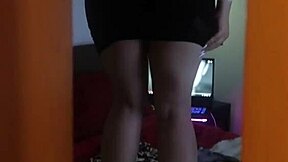 كام مخفي يمسك أخت غير شقيقة في فستان، صدر كبير مكشوف؟