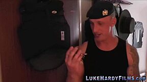 Loira Britânica Levada em Trio POV