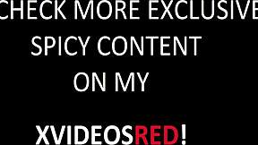 Cewek Kecil Bergoyang Bokong dan Memek