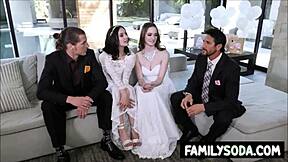 Wow! Fiice vitrege virgine lovite de tați vitrege înainte de nuntă!