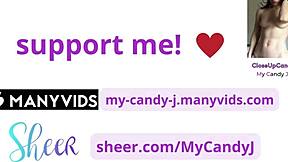 哇，室友让他在她内裤里快速射精，父母就在外面！