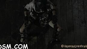 Pige i hjelm får fissen boret hårdt 😈