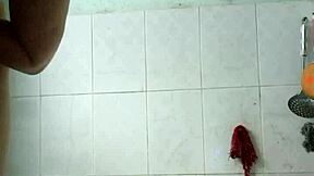 DEKLE 2K MASTURBACIJA DEL 11 Z NAJSTNICO 18+ V NEPOSLUŠNI SEJI