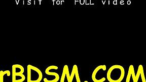 Mira, esta esclava atada recibe castigo en su coño apretado en sesión femdom