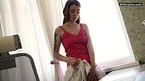 η κάμερα έπιασε τη σφιχτή πούτσα της brodskaja σε πρώτο οργασμό;