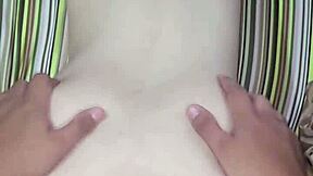 איך אבא חורג שובר אותי עם זרע על הציצים?