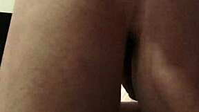 嘿，想看这个色老爷爷在狂野四人行中猛干吗？手指动作和颜射第一部分！