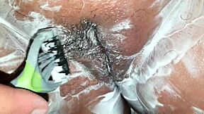 嘿，今天刚剃我的肥逼