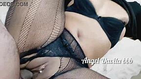 Zrela Latina posneta med pičko in analnim jebanjem z ogromnim kurcem. Sperma v spodnjem perilu.