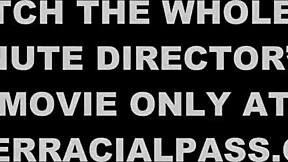 Katie Ray tar to svarte kukker