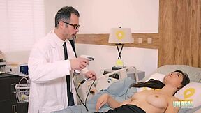 เฮ้ สการ์เลตต์ อเล็กซิส ดูดควยของด็อกเตอร์ บร็อก คูเปอร์ ในเอ็กซ์พีริเมนต์นี้ยังไง?