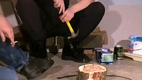 Punição no trabalho: Chicoteamento duro e bondage para peitos pequenos