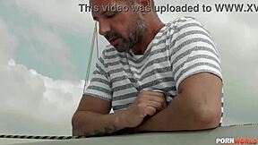 Венгерская блондинка Кристина Шайн наслаждается грубым массажем моряка и трахом на яхте