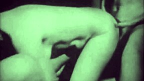 Delim svoje skrivno življenje v vintage tabu trenutkih, sama doma