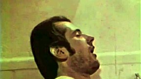 Mørk London Vintage Taboo Bad med Stemor i Retro Stil