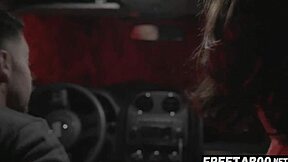 Adriana Chechik, je ne peux pas résister à cette orgie de bites monstres sauvages