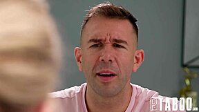 Изтрий стреса с Слимтик Вик и Уил Паундър в hardcore 18+ POV действие.