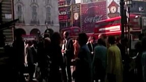 Hey, déjà vu des lesbiennes bisexuelles vintage s'éclater en style rétro ?