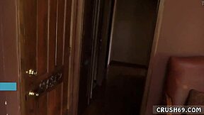 Πραγματικός Αματέρ Πατριός Σετσάρει την Κόρη του Αφεντικού σε Ταμπού;